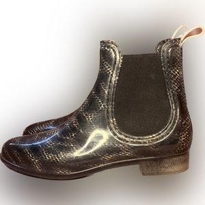 Report Chelsea Rain Boots Women's 9